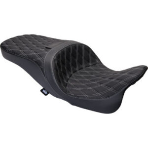 Freedom Seat – Vinyl Double Diamond Silver Stitch (FLH ’09-’23)